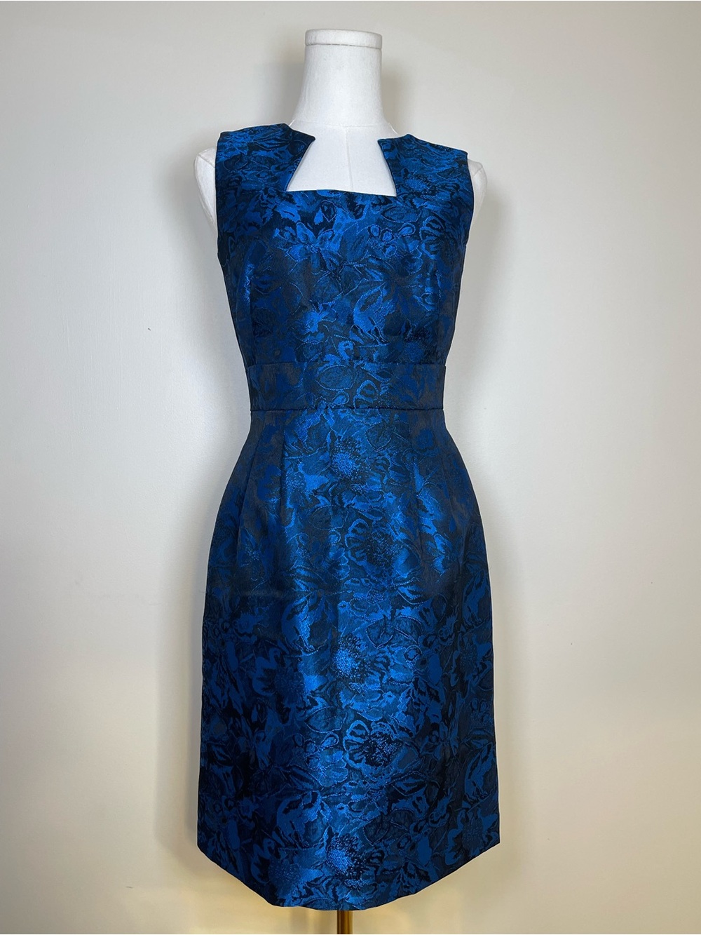 Tahari Arthur S. Levine Blue Black Floral Jacquard Cocktail Dress Sz 2